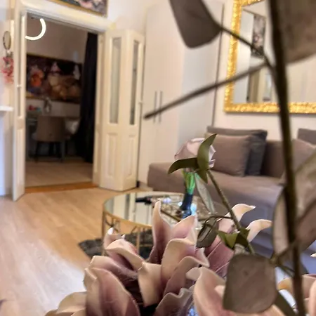 Line Apartment