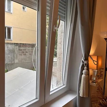 Line Apartment