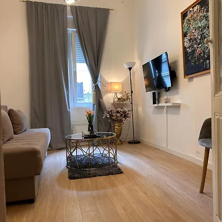 Apartment Line *